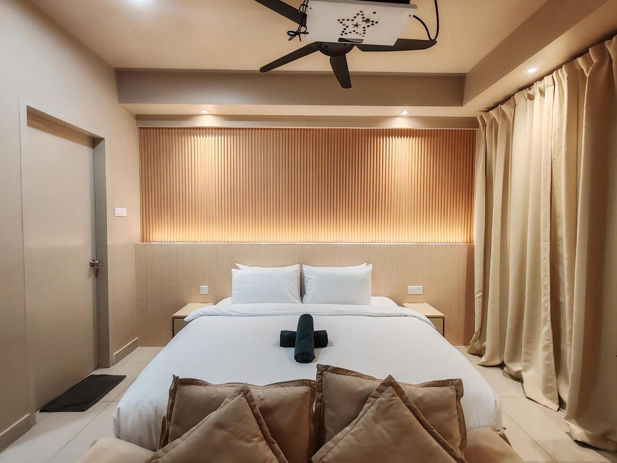 Luxury Couple Suites L Free Netflix L Massage Chair L Bathtub L Wifi 200Mbps L Town Area Bali Residence Малакка Номер фото