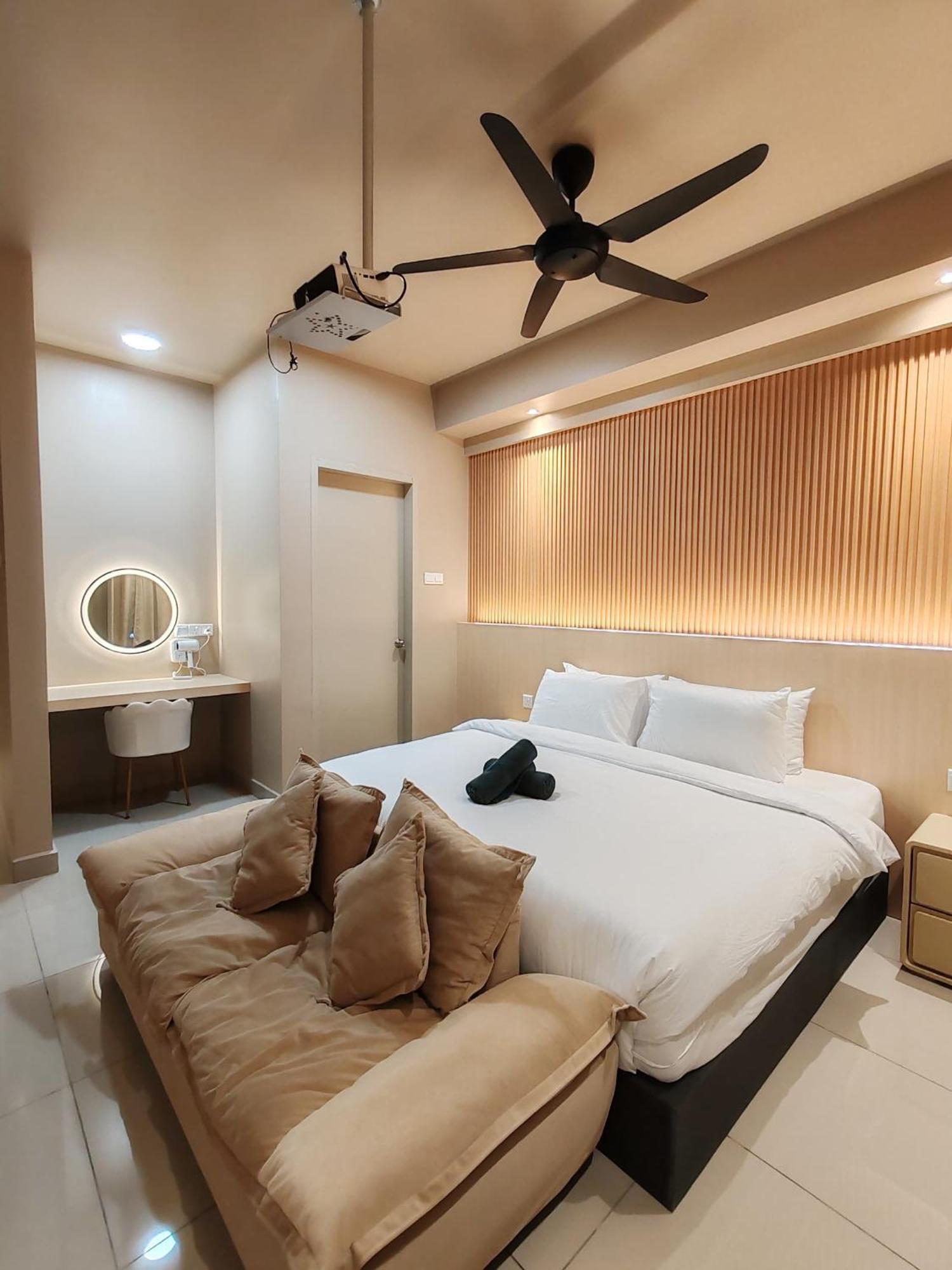 Luxury Couple Suites L Free Netflix L Massage Chair L Bathtub L Wifi 200Mbps L Town Area Bali Residence Малакка Экстерьер фото