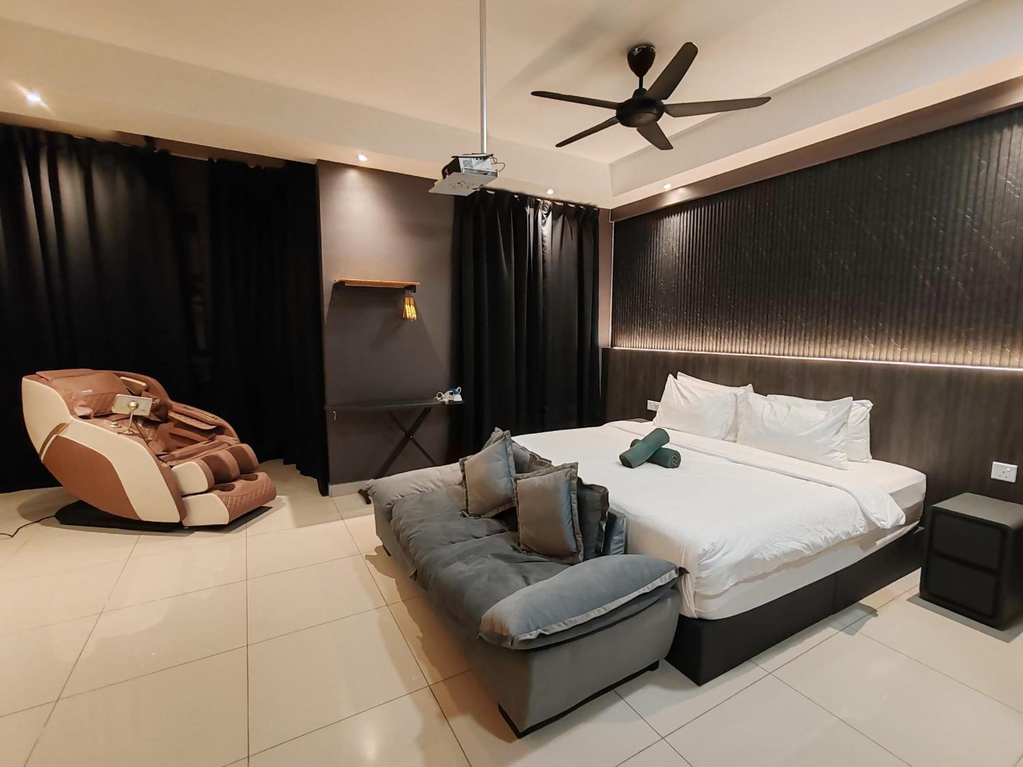 Luxury Couple Suites L Free Netflix L Massage Chair L Bathtub L Wifi 200Mbps L Town Area Bali Residence Малакка Экстерьер фото